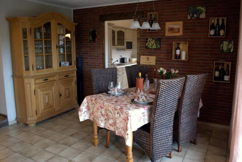 Casavitis Erholung Am Weinberg Apartman Lontzen Kültér fotó